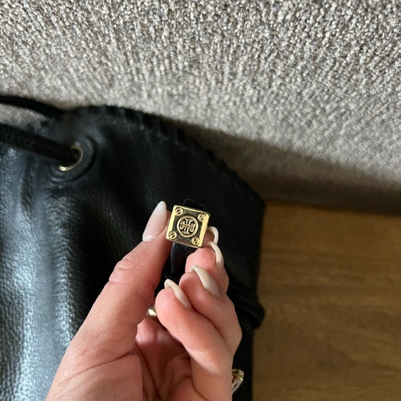 Tory Burch Black Pepper Leather Purse - Picture 4 of 7